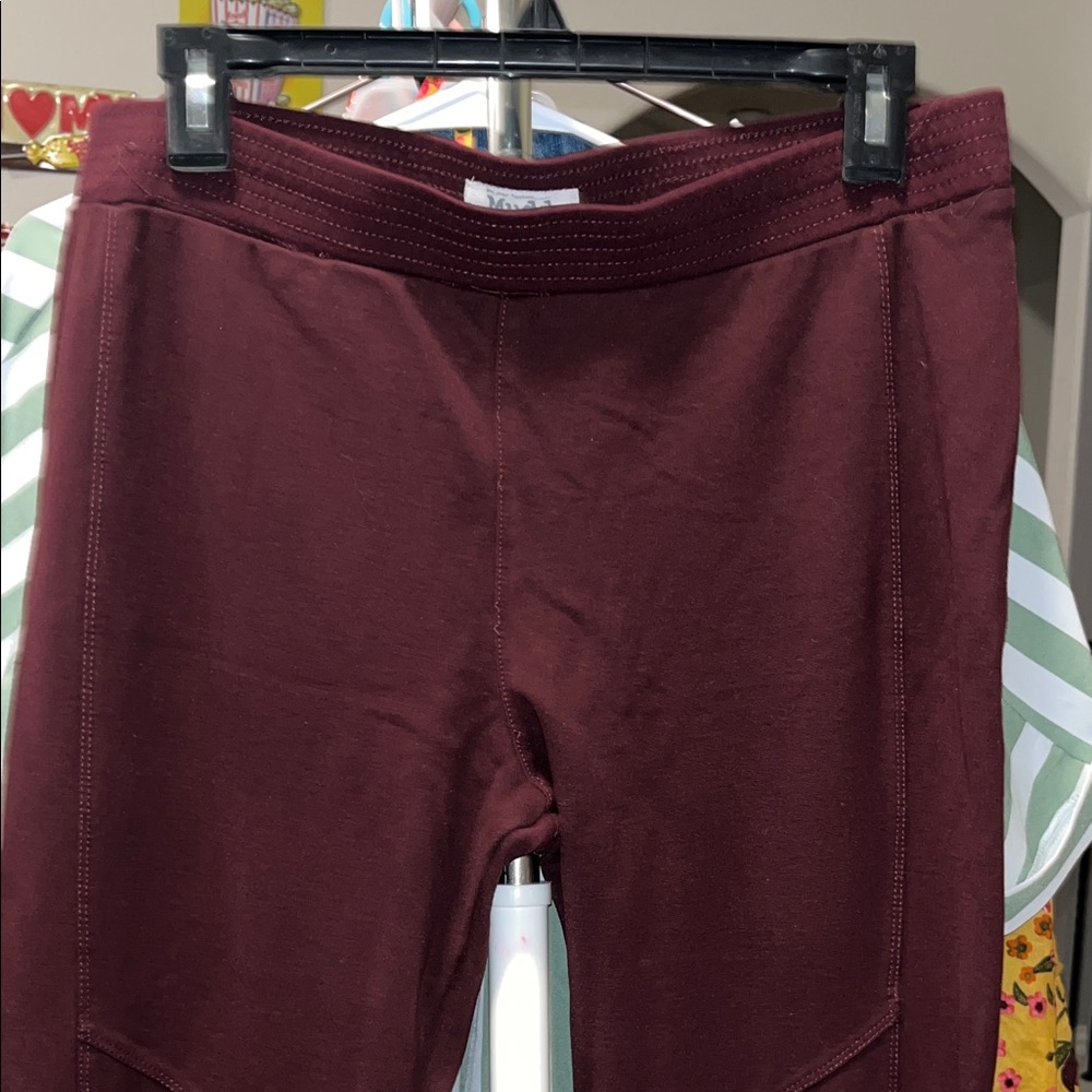 Mudd Deep Red Leggings - Picture 3 of 5